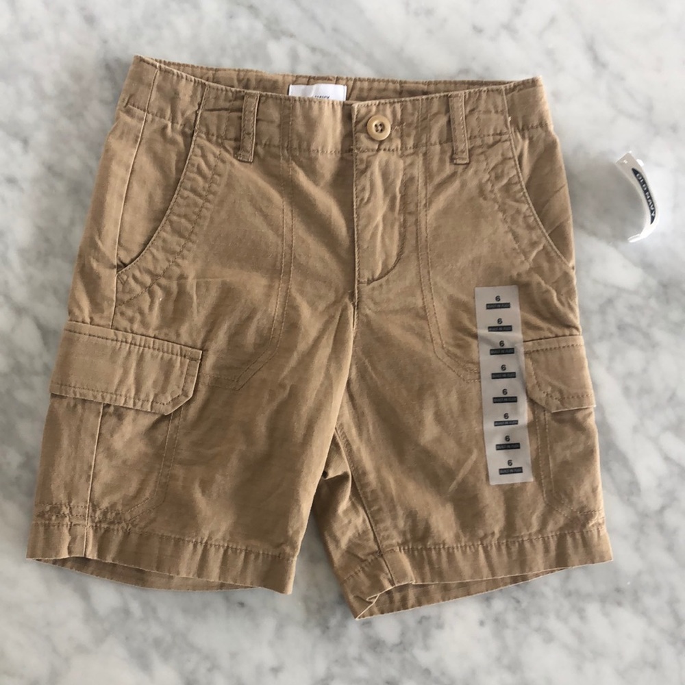 Boy khaki cargo shorts size 6